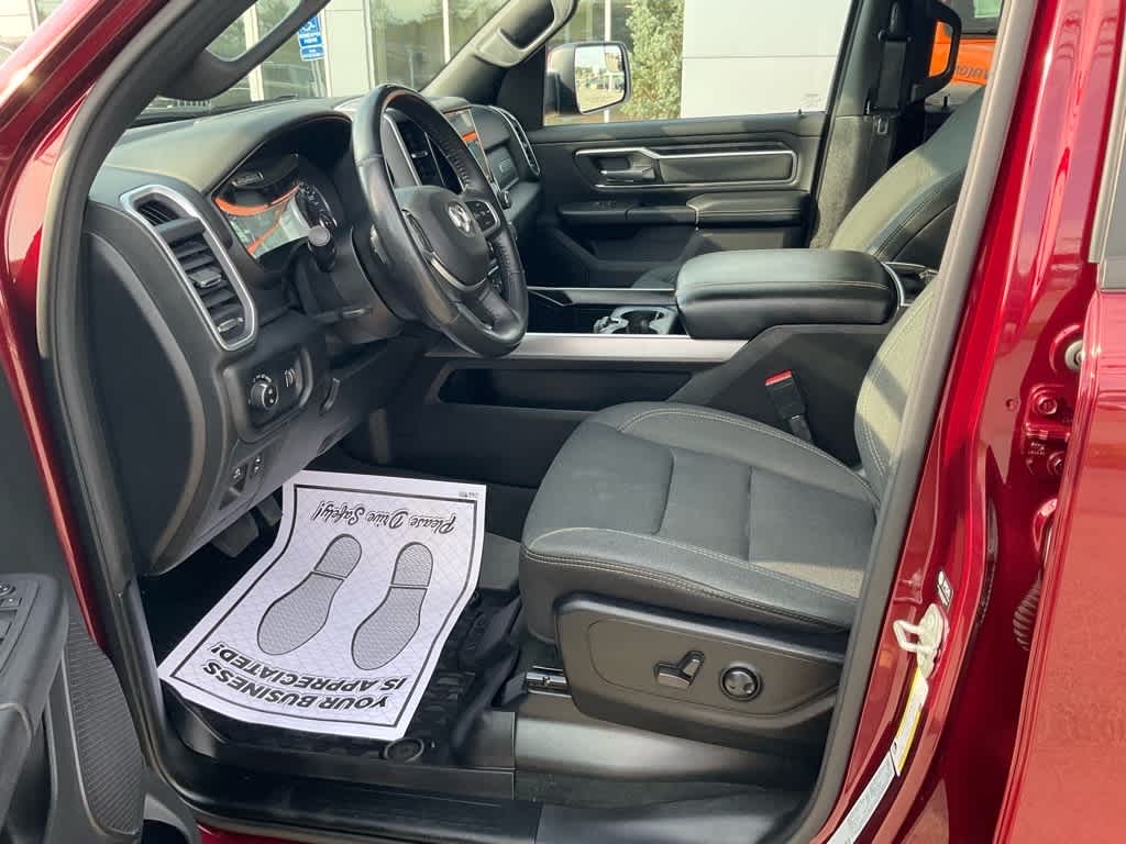 View vehicle photo 5