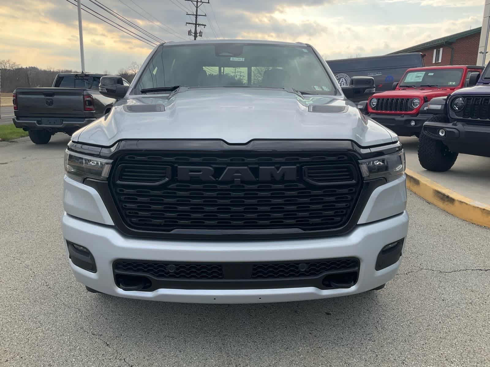View vehicle photo 2