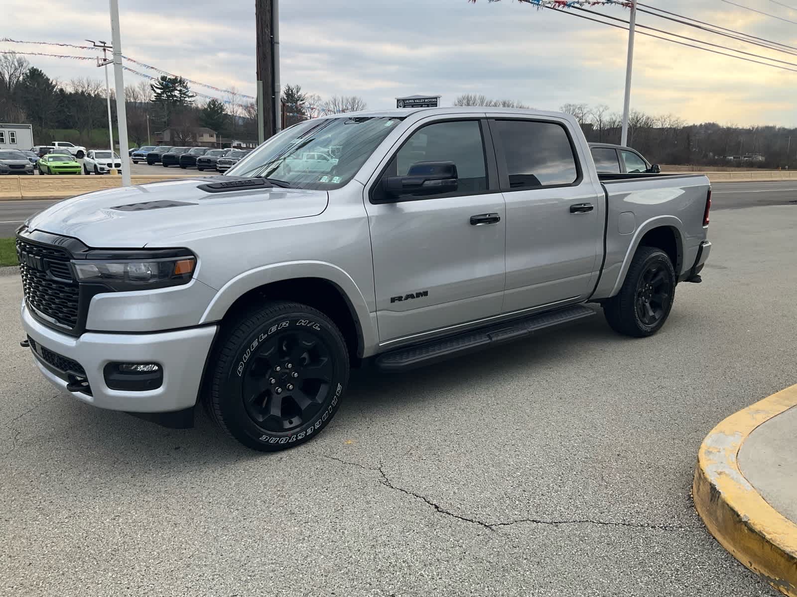 View vehicle photo 3