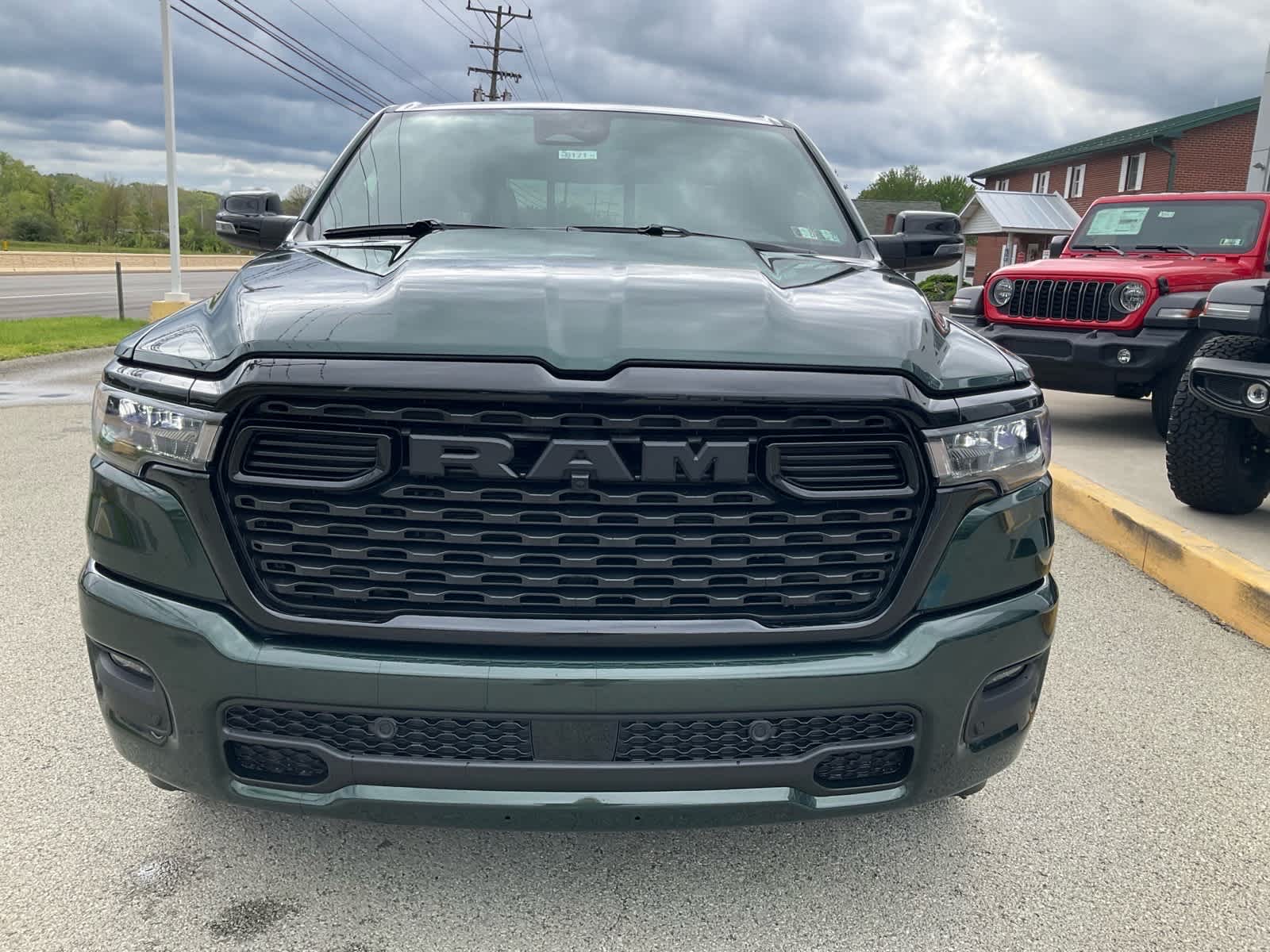 View vehicle photo 2