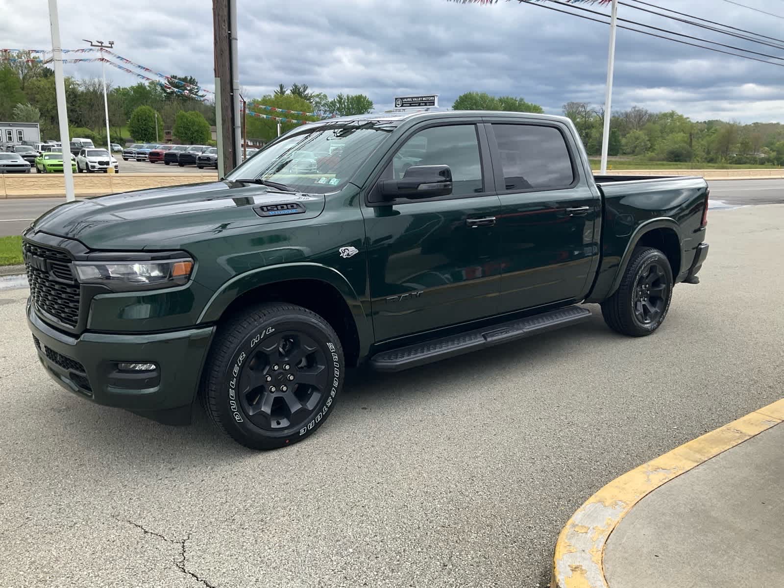 View vehicle photo 3