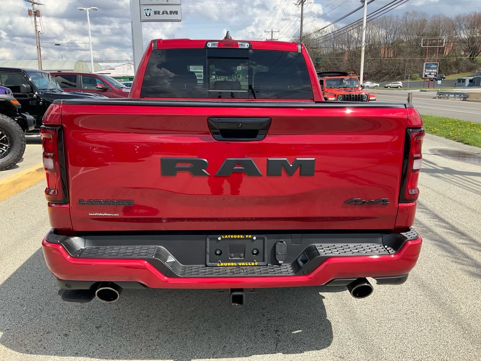 View vehicle photo 4