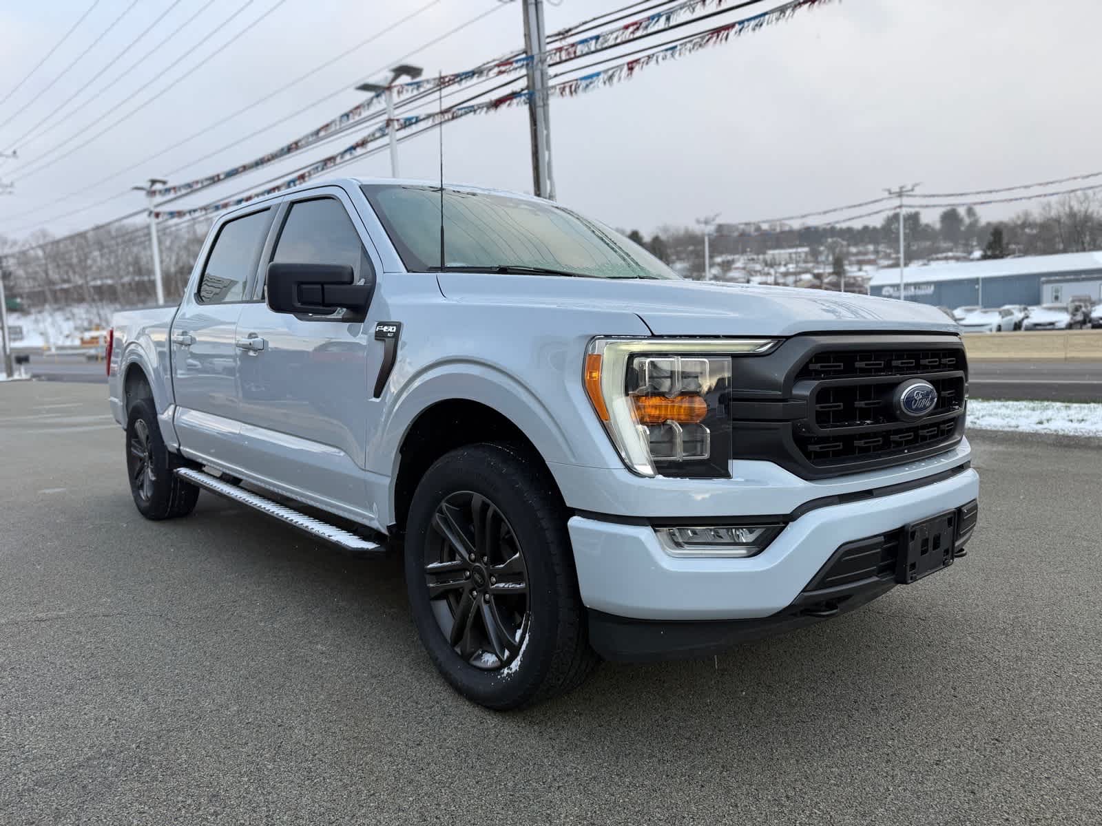 View vehicle photo 3