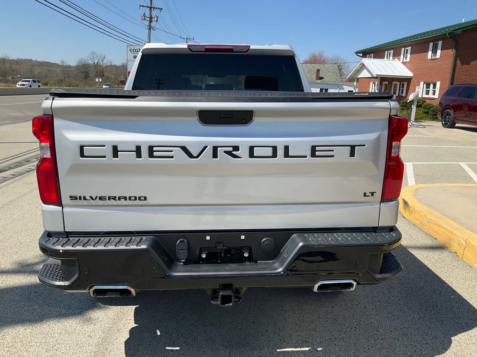 View vehicle photo 4