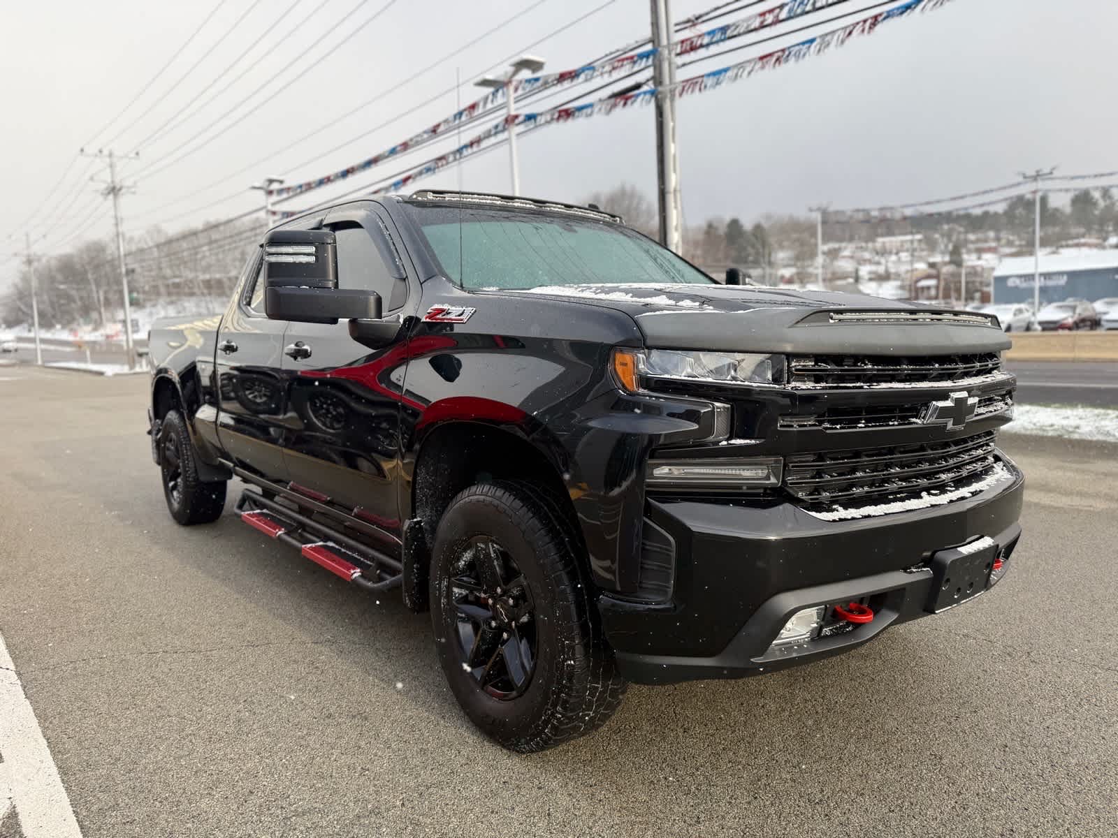 View vehicle photo 3