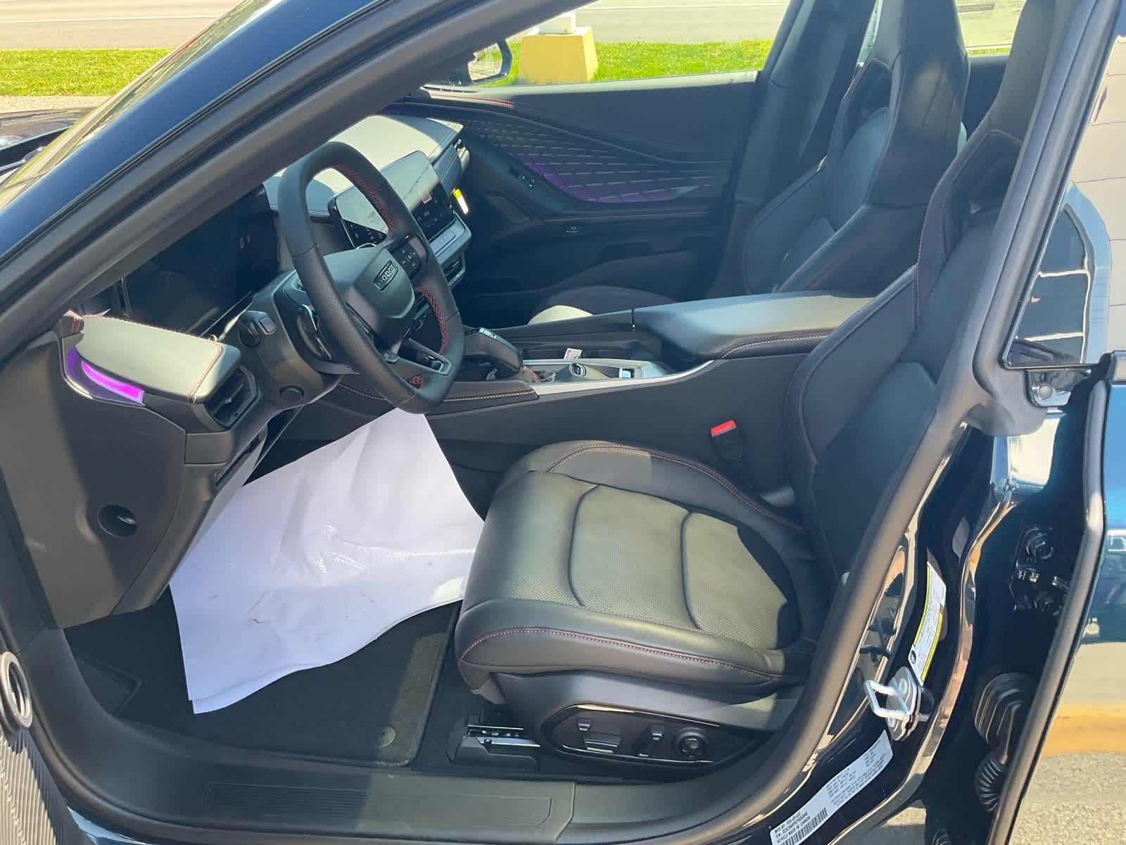 View vehicle photo 5
