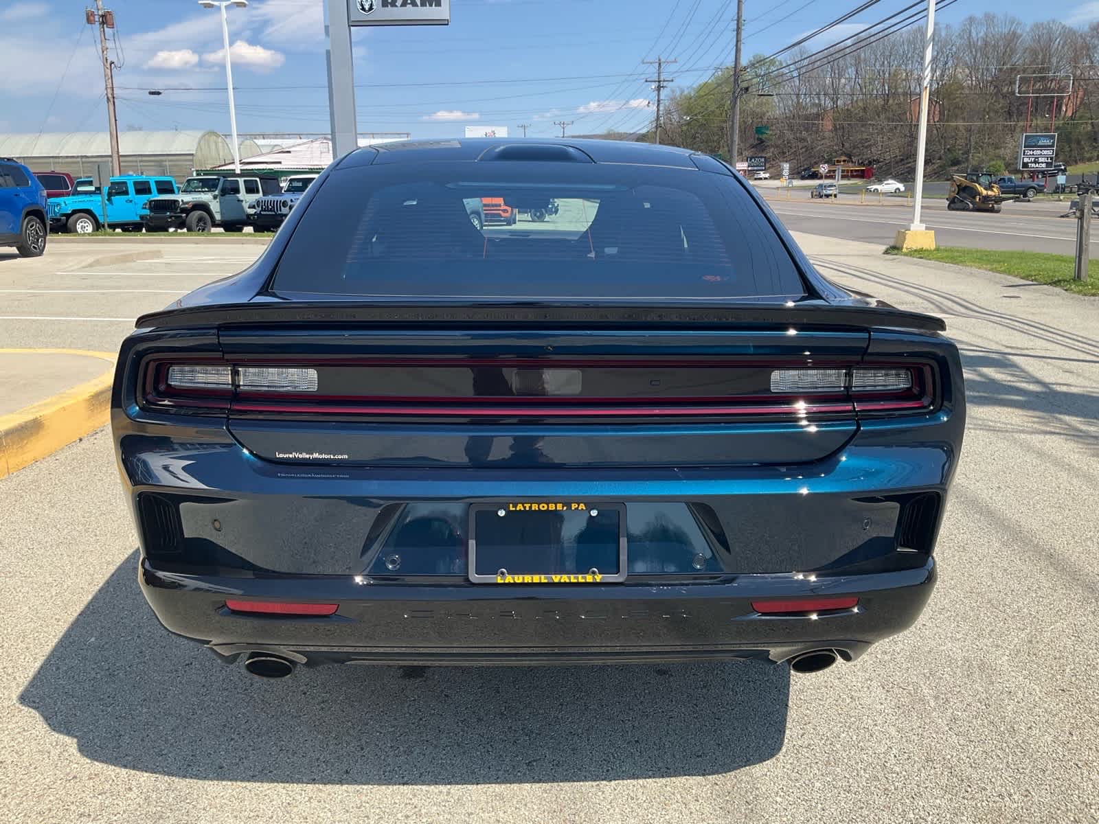 View vehicle photo 4
