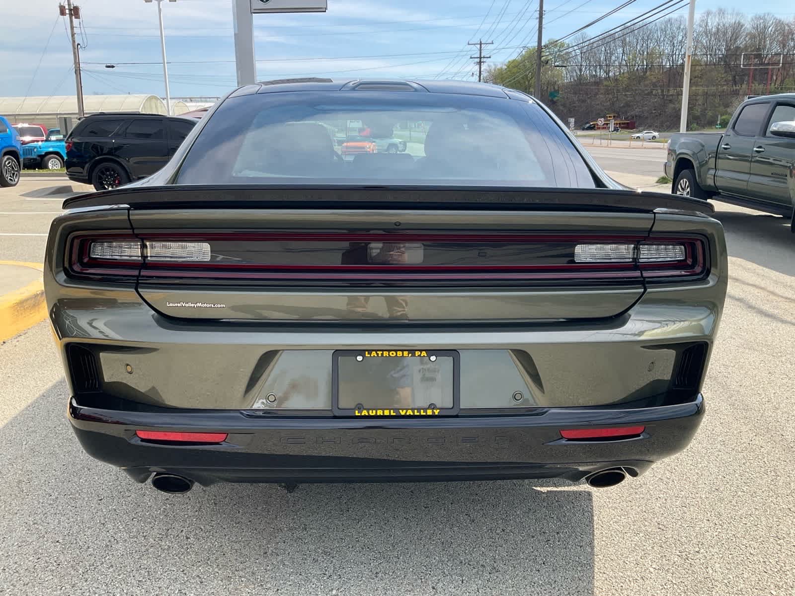 View vehicle photo 4