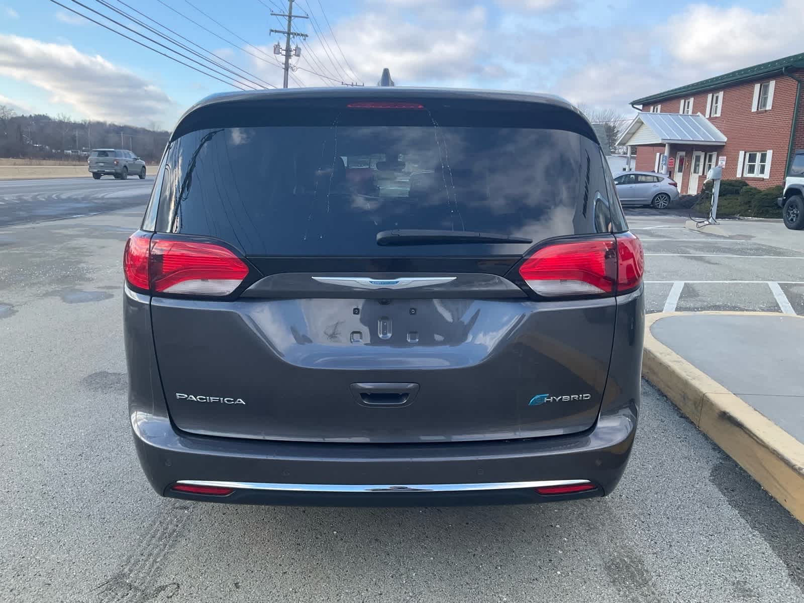 View vehicle photo 4