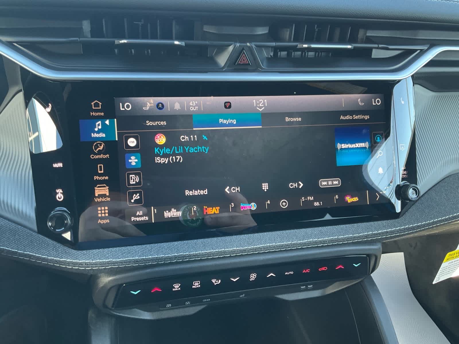 View vehicle photo 6