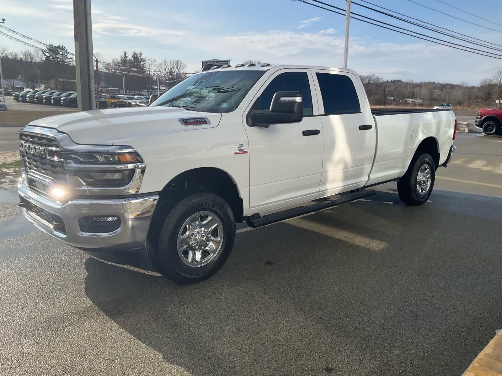View vehicle photo 3