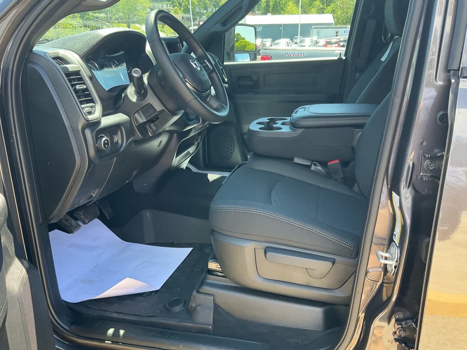 View vehicle photo 5