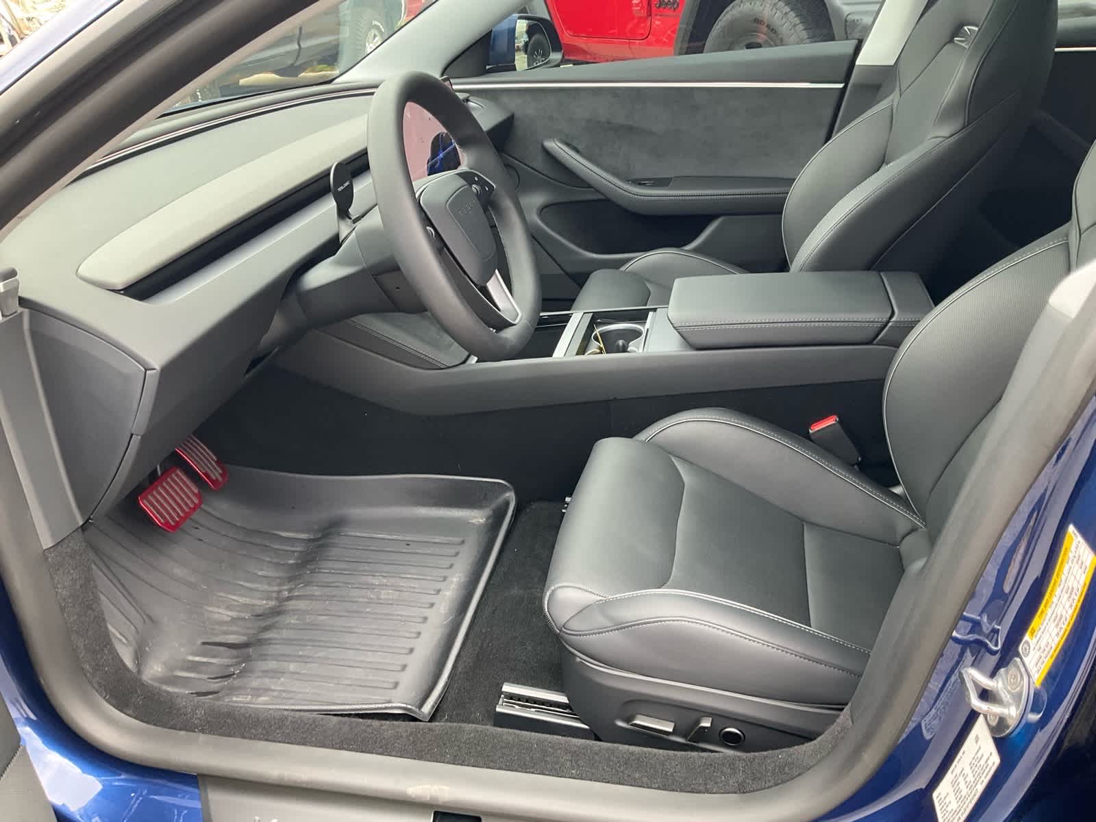 View vehicle photo 5