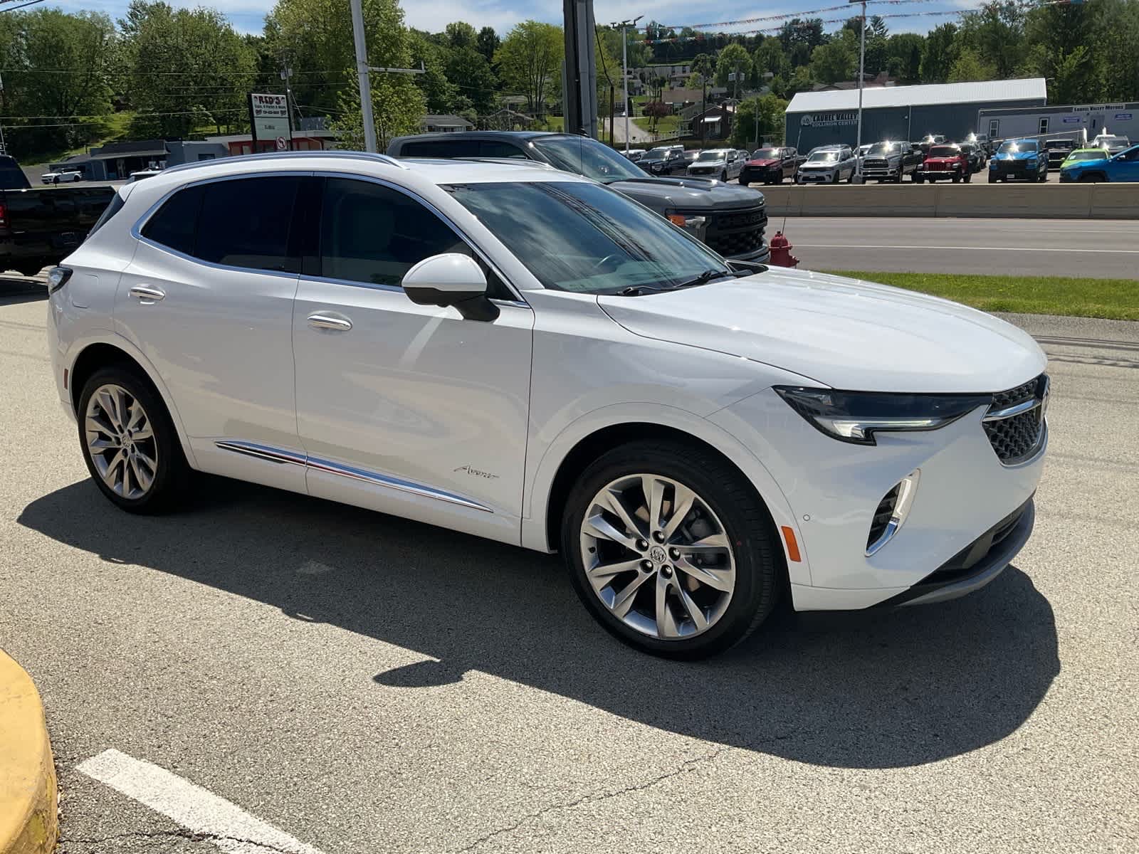 View vehicle photo 3