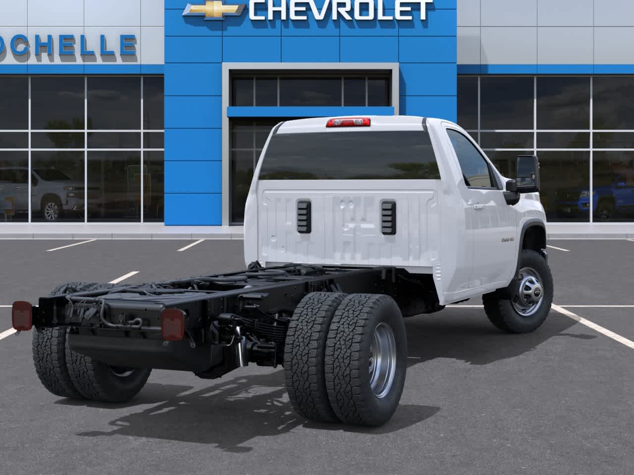 View vehicle photo 4