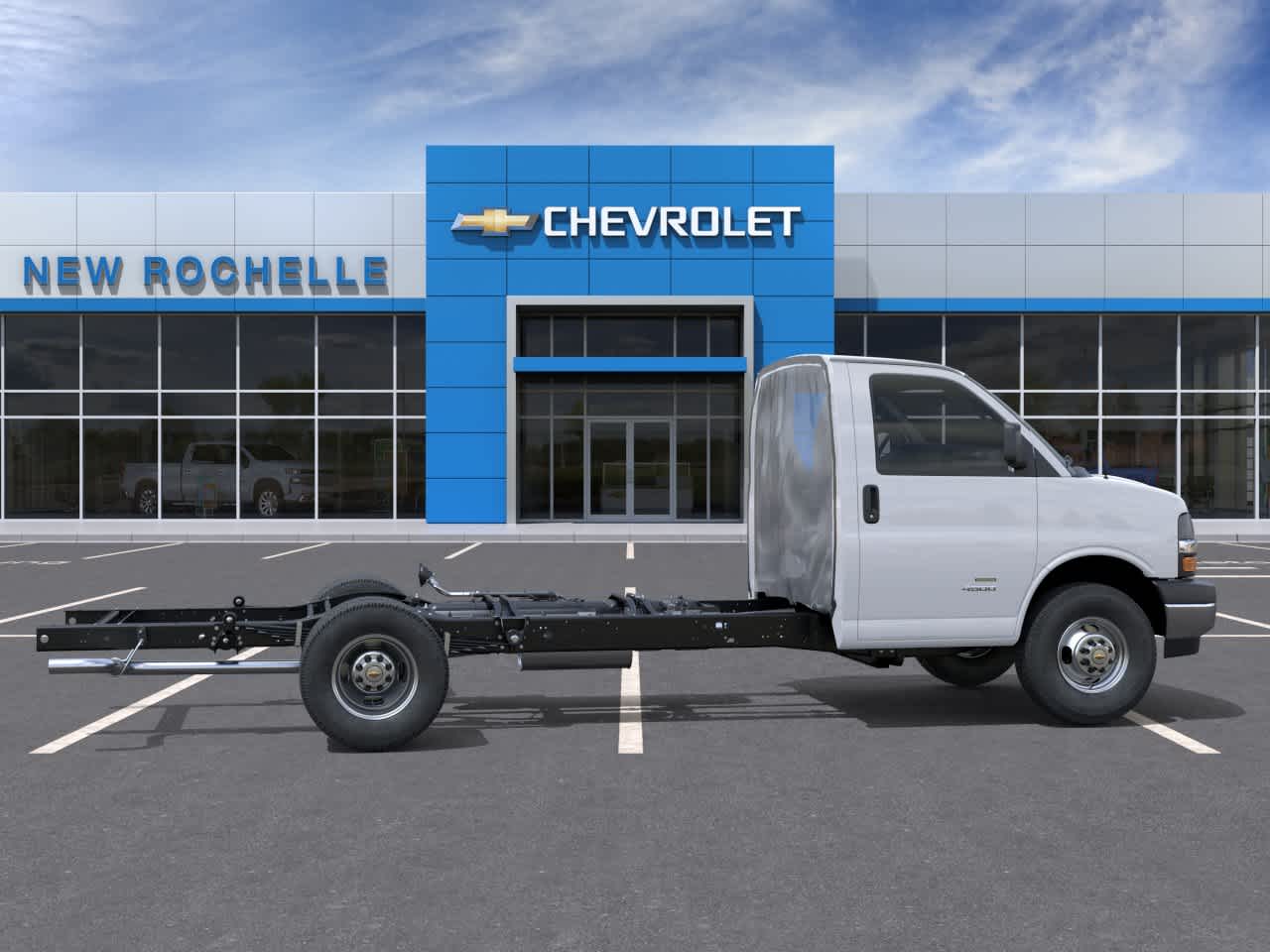 View vehicle photo 5