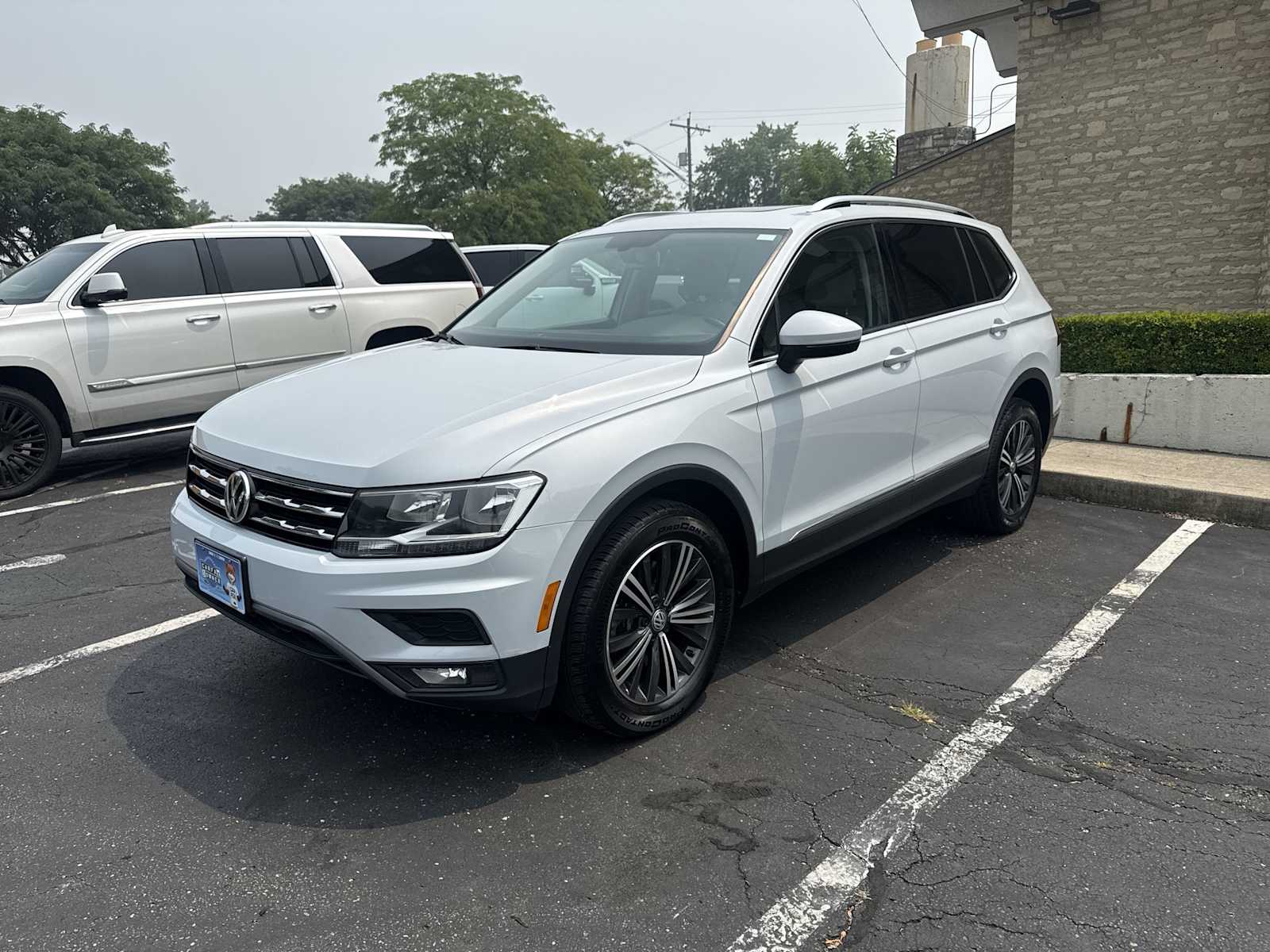 Platinum Gray Metallic 2018 Volkswagen Tiguan SUV / Crossover All-Wheel Drive 8-Speed Automatic