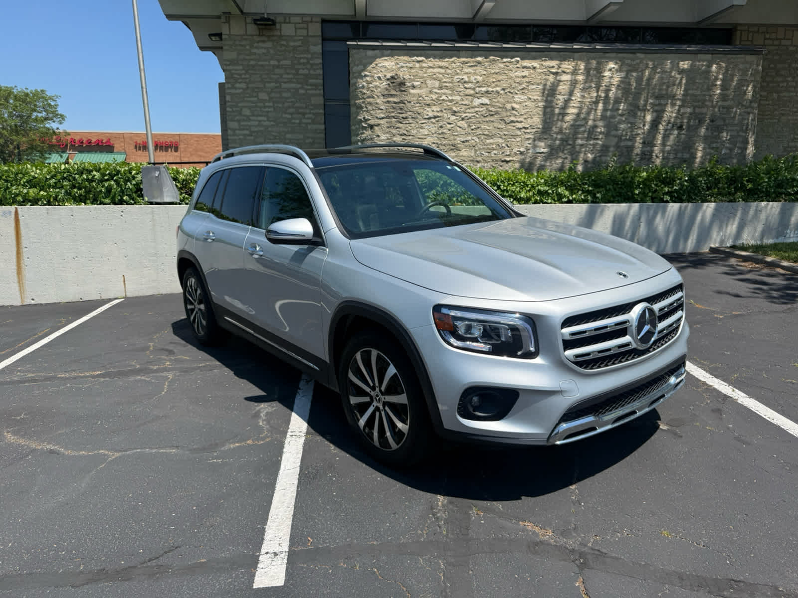 Iridium Silver Metallic 2021 Mercedes-Benz GLB 250 4MATIC SUV / Crossover All-Wheel Drive 8-Speed Automatic
