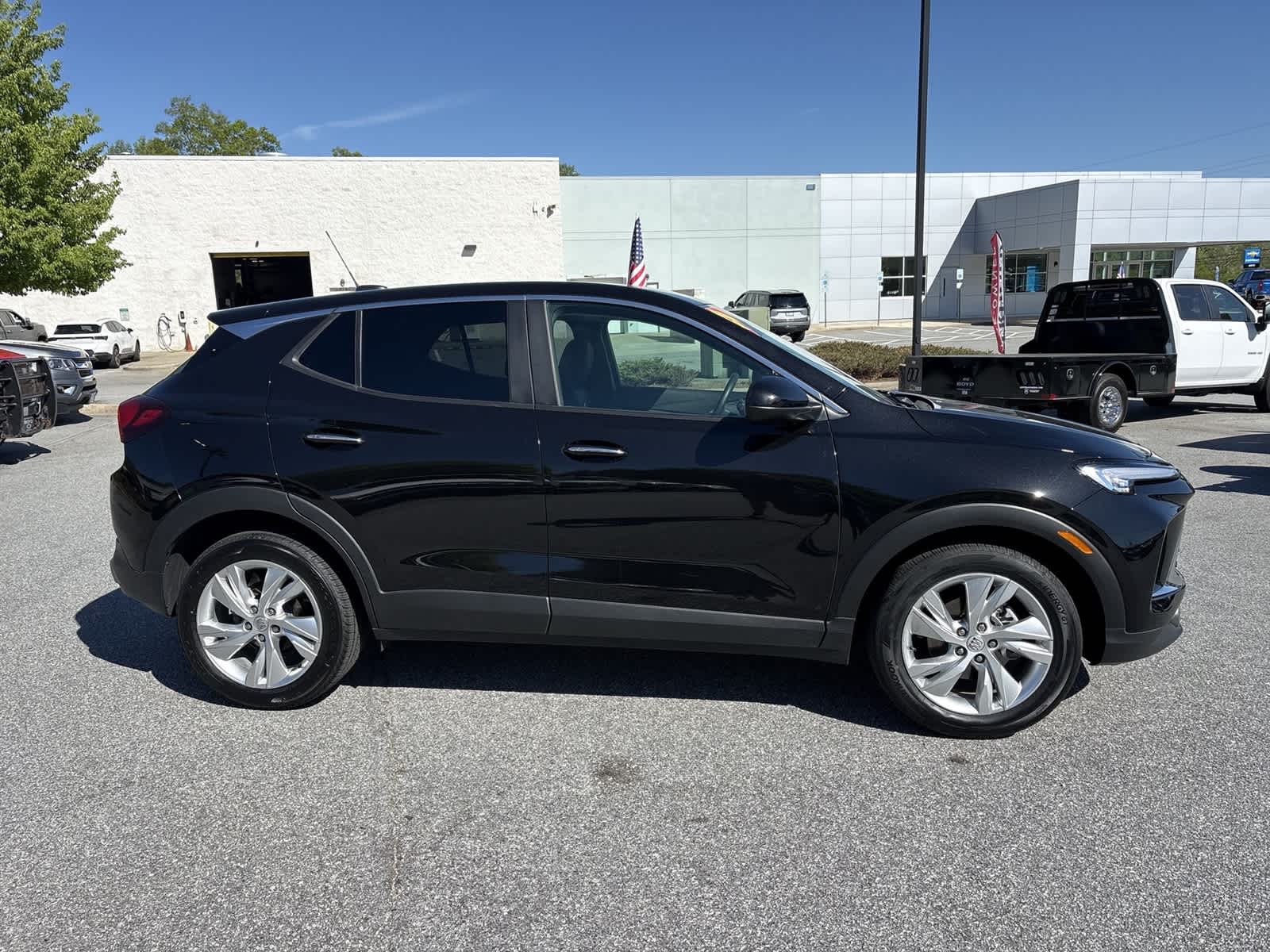 View vehicle photo 4