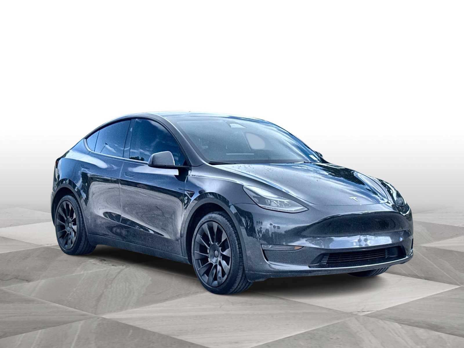 Used 2024 Tesla Model Y Long Range with VIN 7SAYGDED4RF033389 for sale in Doral, FL