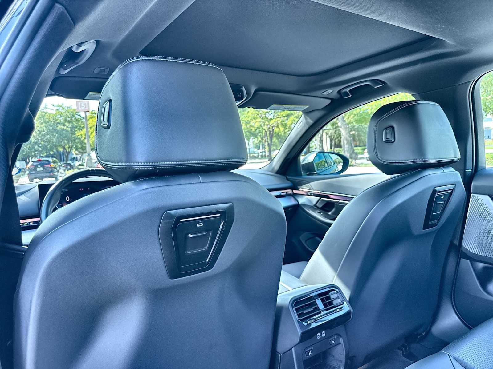 2024 BMW 5 Series 540i - Photo 23