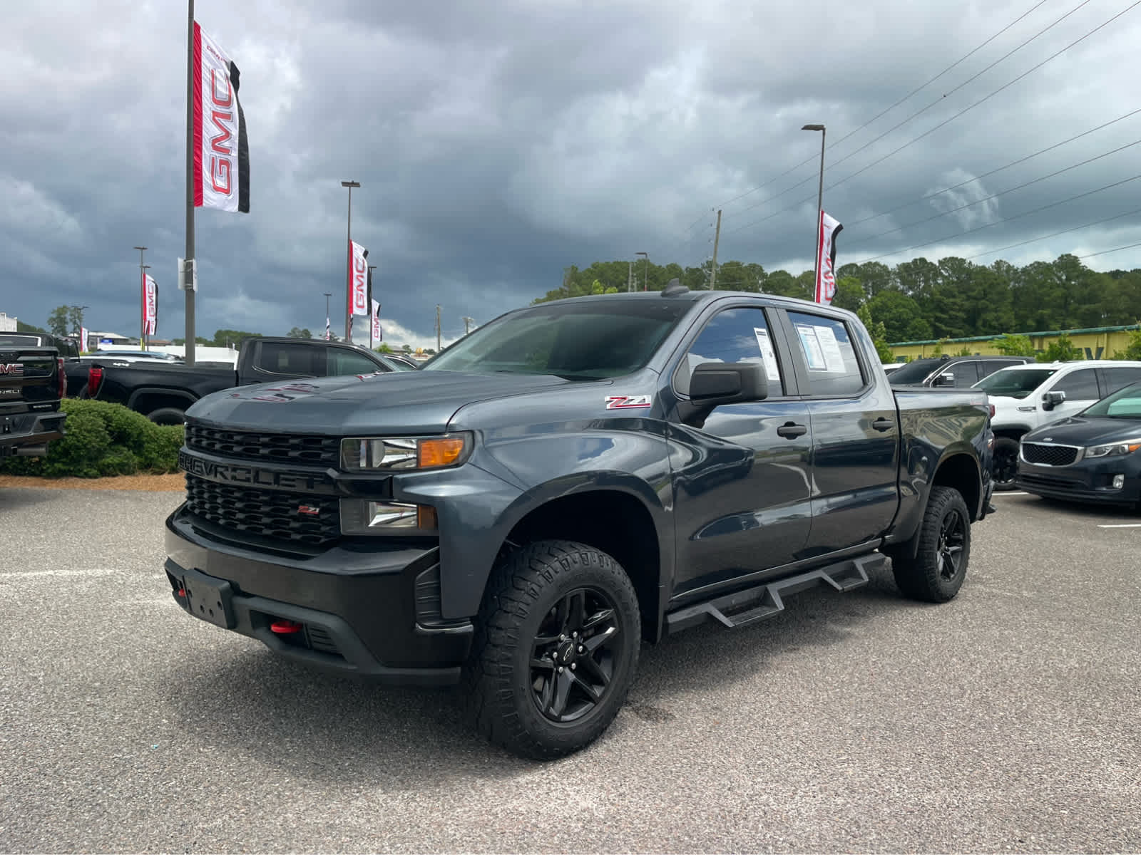 View vehicle photo 2