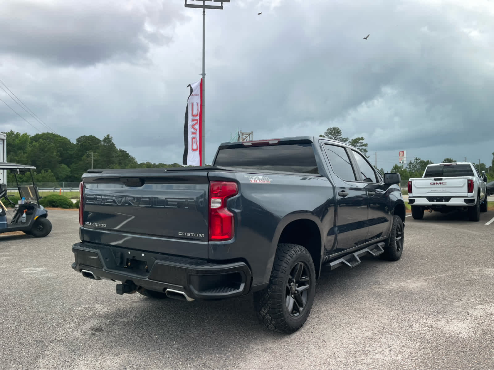 View vehicle photo 6