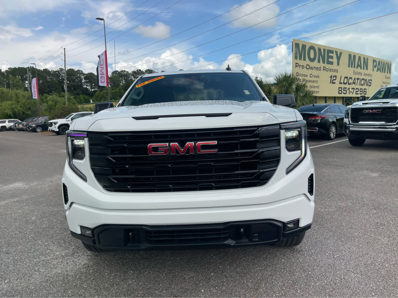 View vehicle photo 3