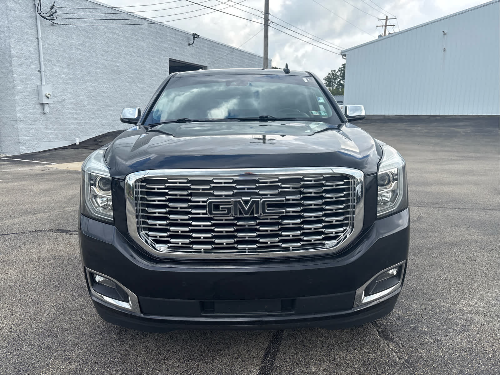 Carbon Black Metallic 2020 GMC Yukon XL SUV / Crossover Four-Wheel Drive Automatic