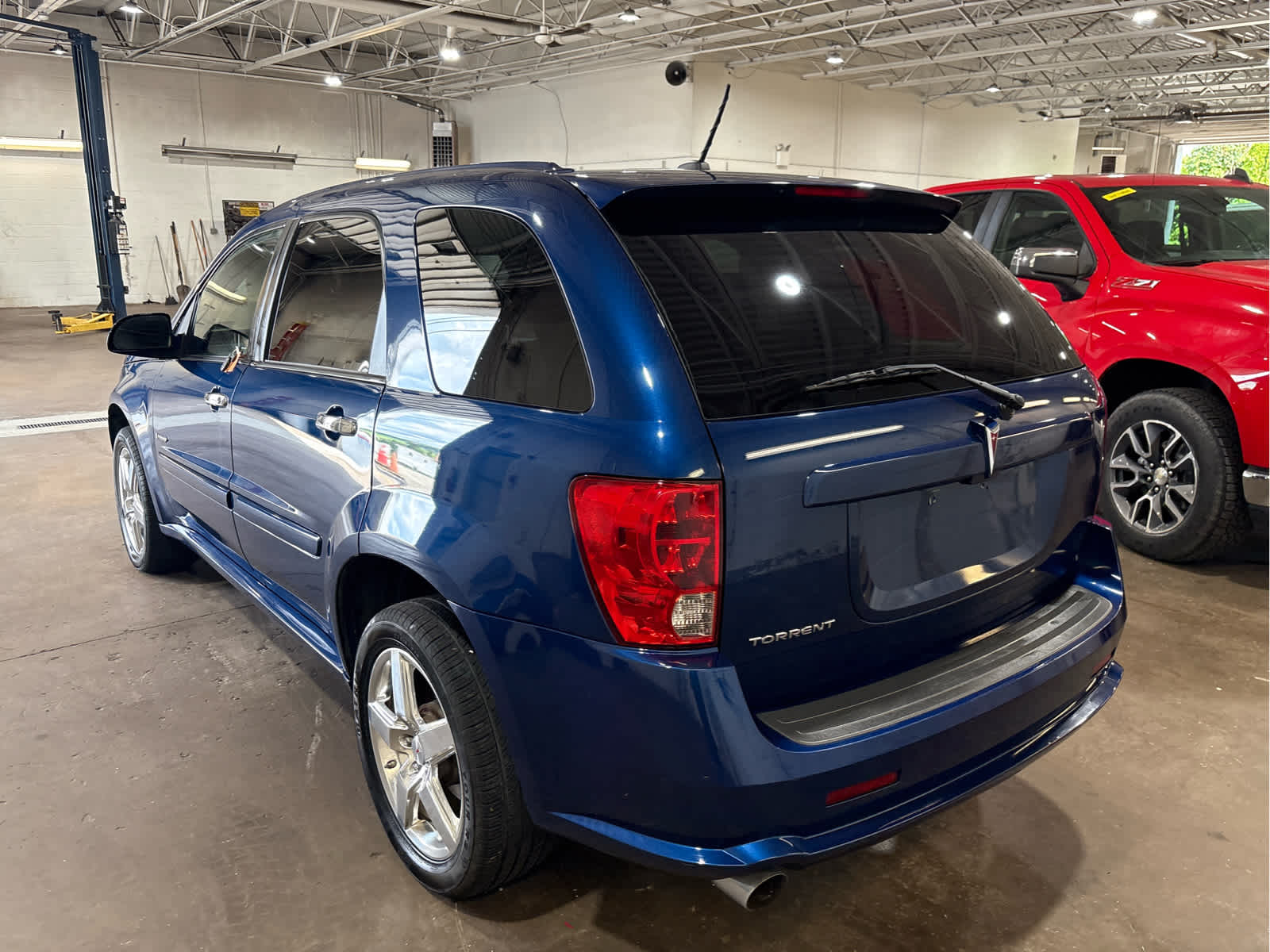 View vehicle photo 3