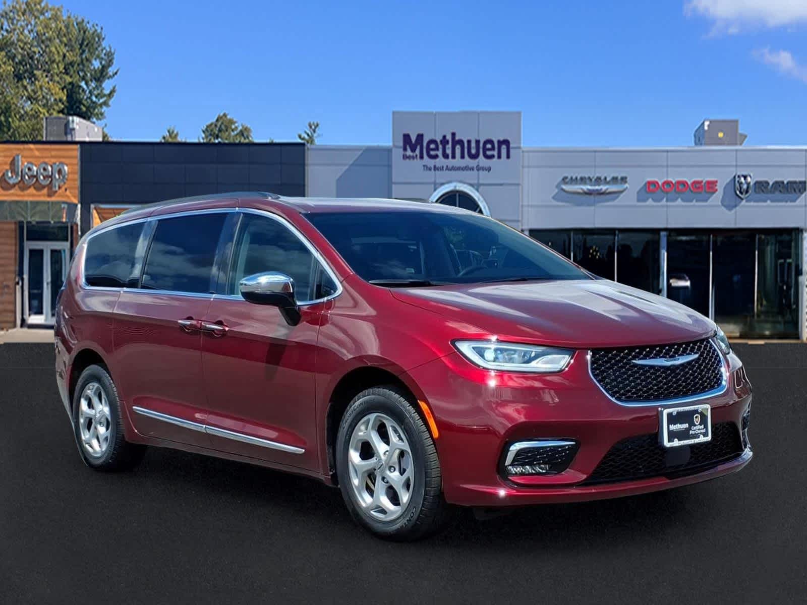 Velvet Red Pearlcoat 2023 Chrysler Pacifica Minivan All-Wheel Drive 9-Speed Automatic