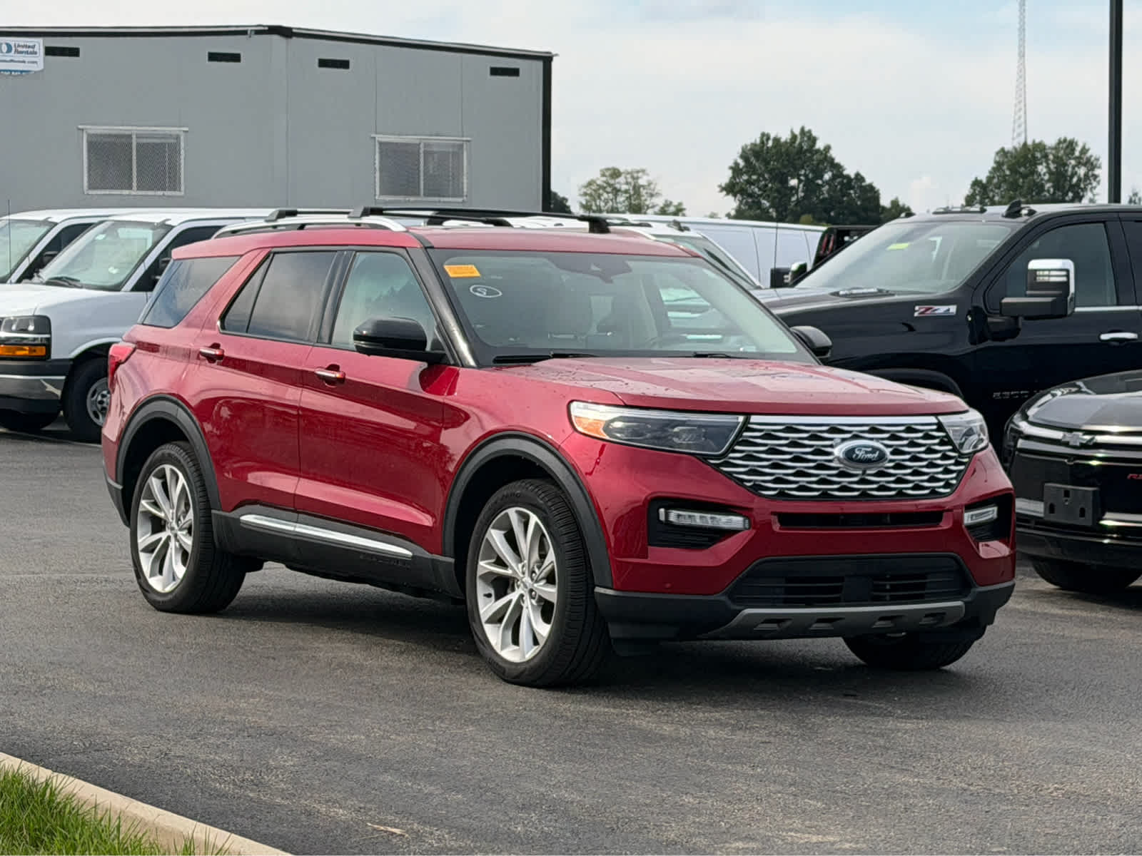 2022 Ford Explorer Hybrid Rojo (Rapid Red Metallic Tinted Clearcoat) SUV/Crossover Tracción en las cuatro ruedas Automática