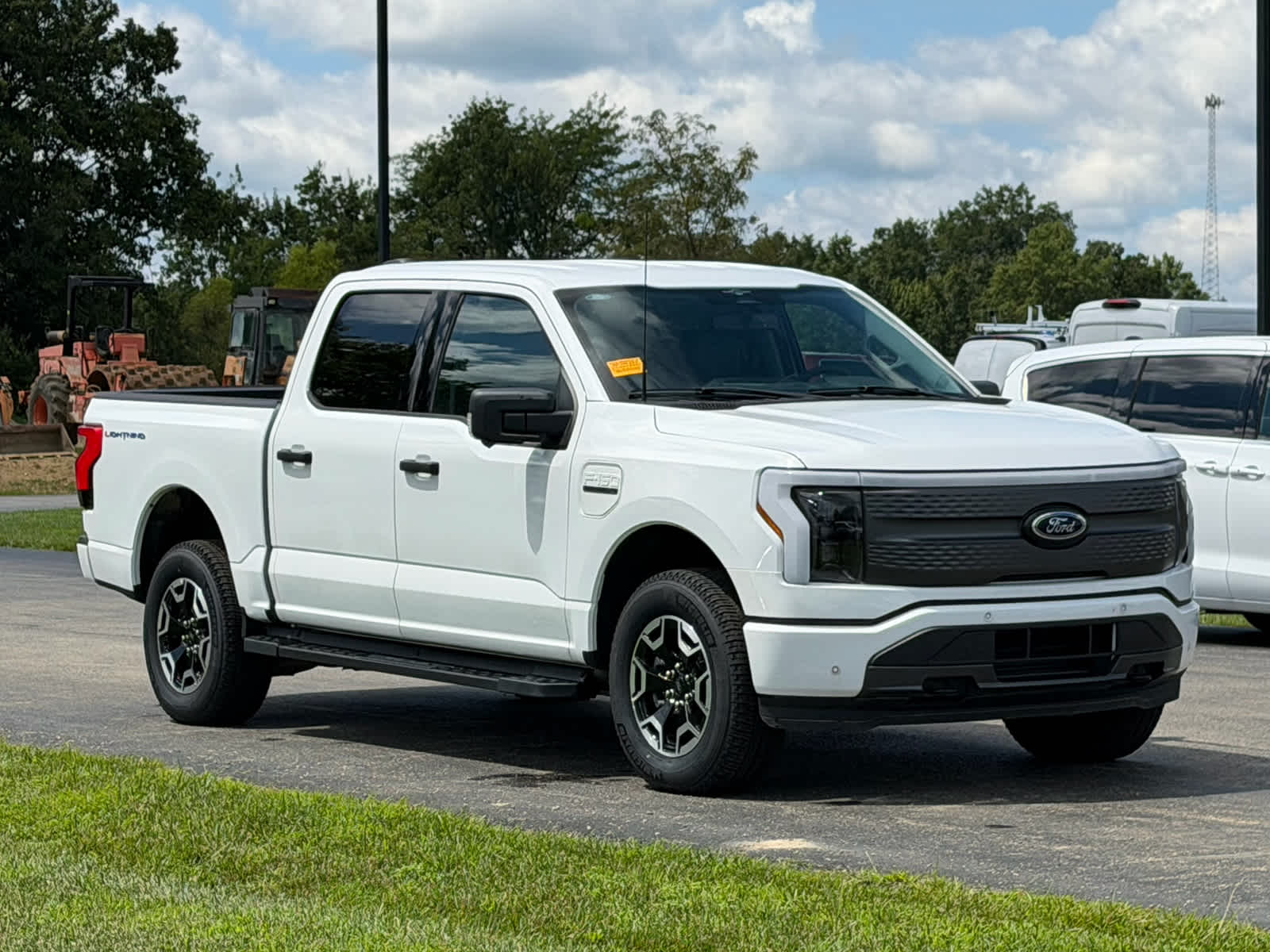 2023 Ford F-150 Lightning XLT SuperCrew AWD