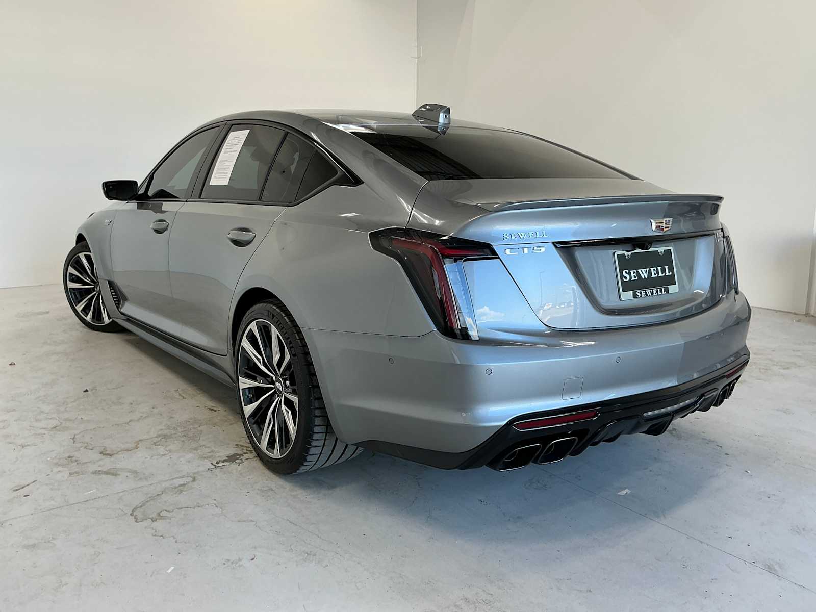 View vehicle photo 6