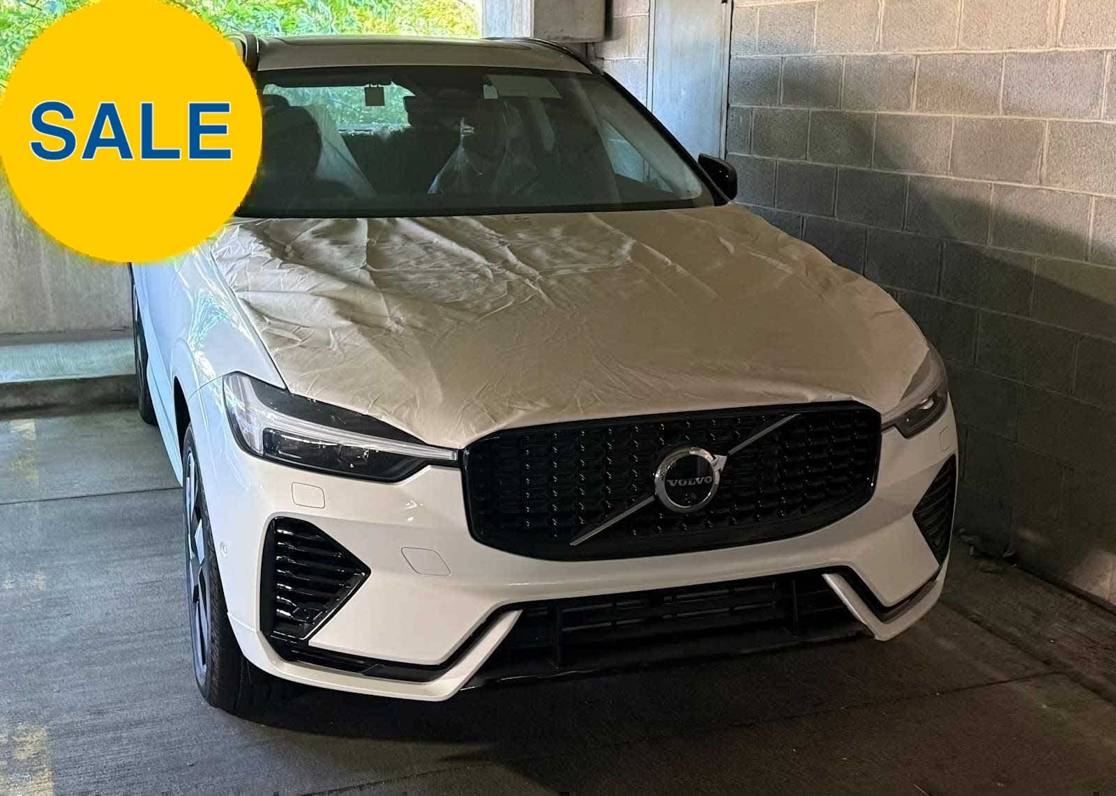 CRYSTAL WHITE 2025 Volvo XC60 SUV / Crossover All-Wheel Drive 8-Speed Automatic