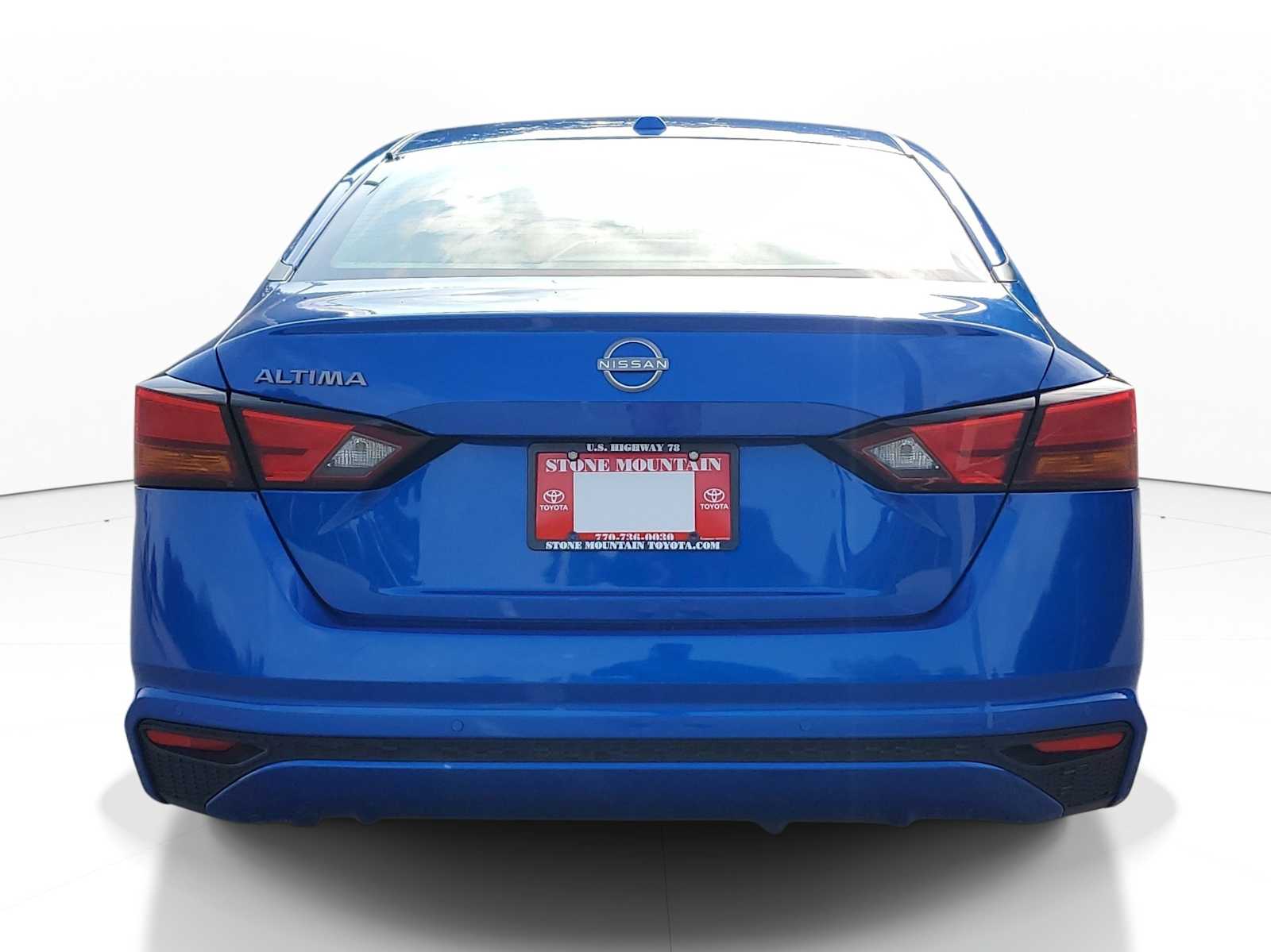 View vehicle photo 5