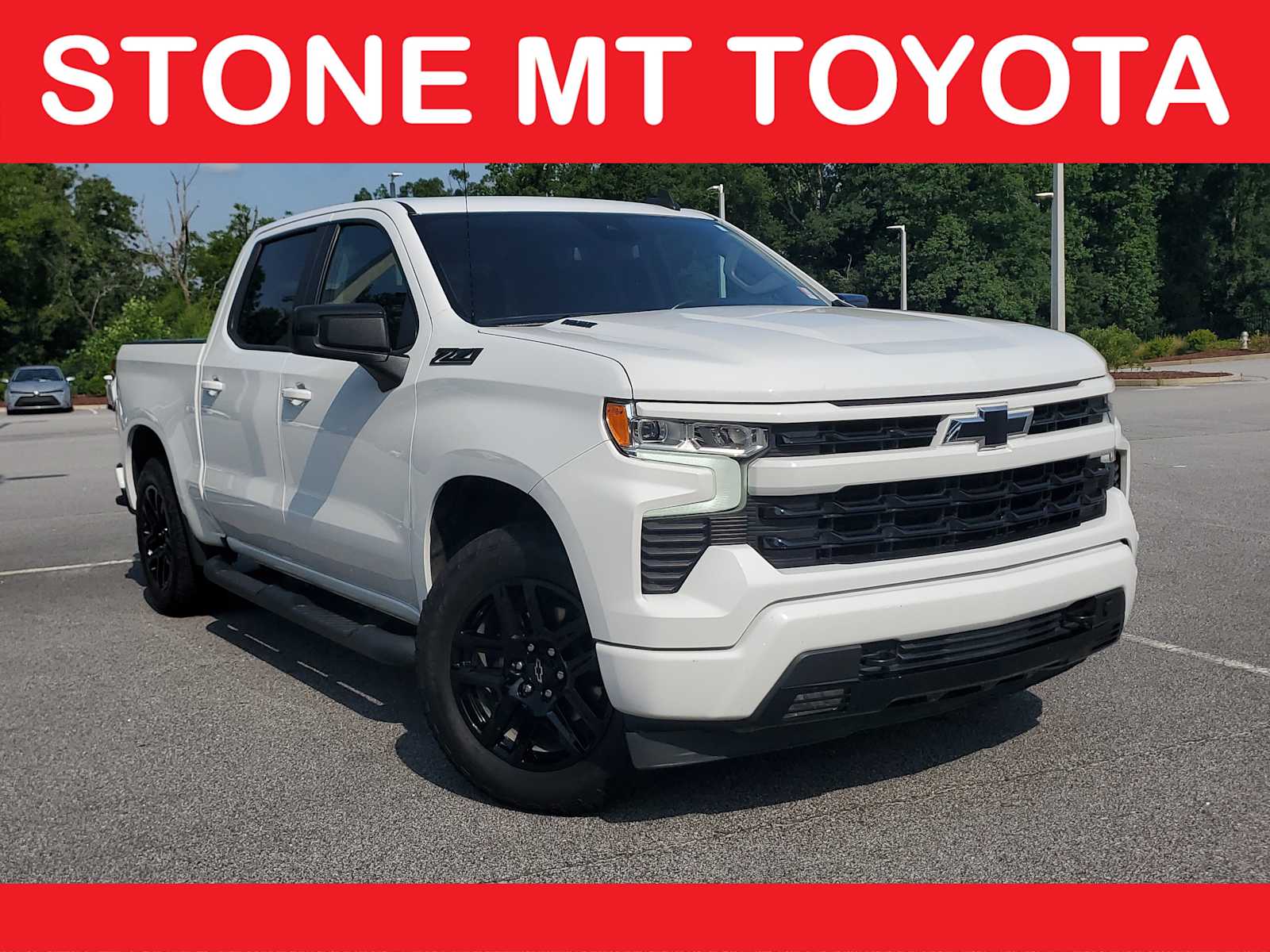 Summit White 2023 Chevrolet Silverado 1500 Pickup Truck Four-Wheel Drive Automatic