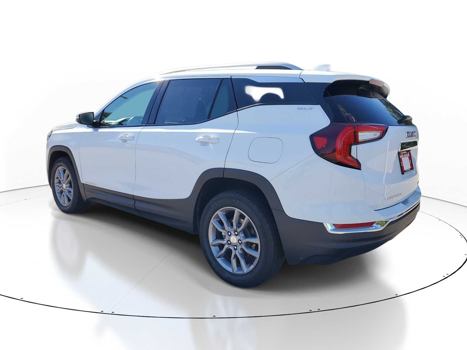 View vehicle photo 4
