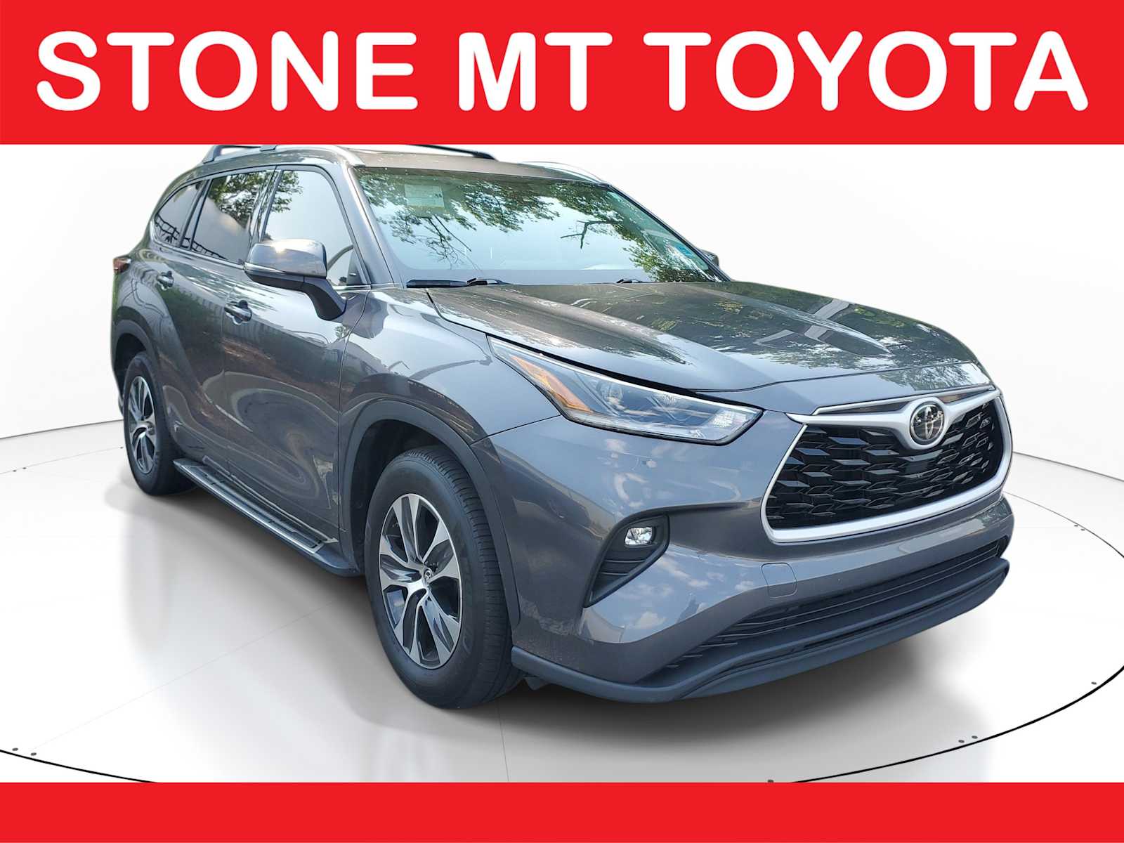 Magnetic Gray Metallic 2021 Toyota Highlander SUV / Crossover Front-Wheel Drive 8-Speed Automatic