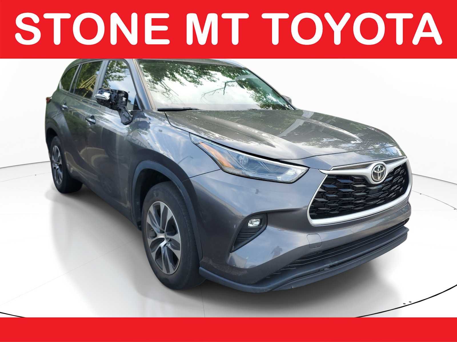 Magnetic Gray Metallic 2023 Toyota Highlander SUV / Crossover Front-Wheel Drive 8-Speed Automatic