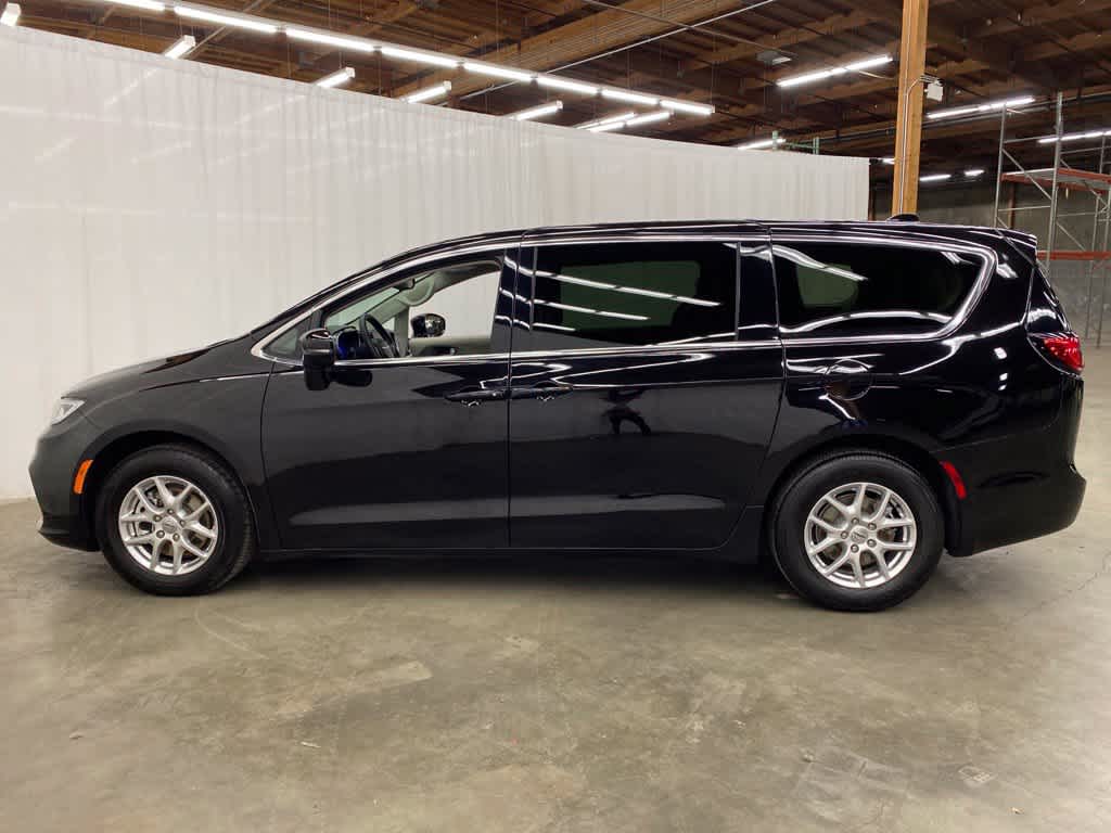 2024 Chrysler Pacifica