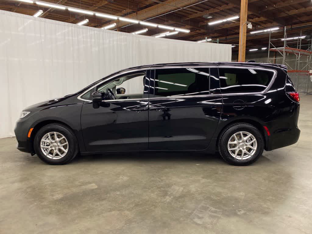 2024 Chrysler Pacifica