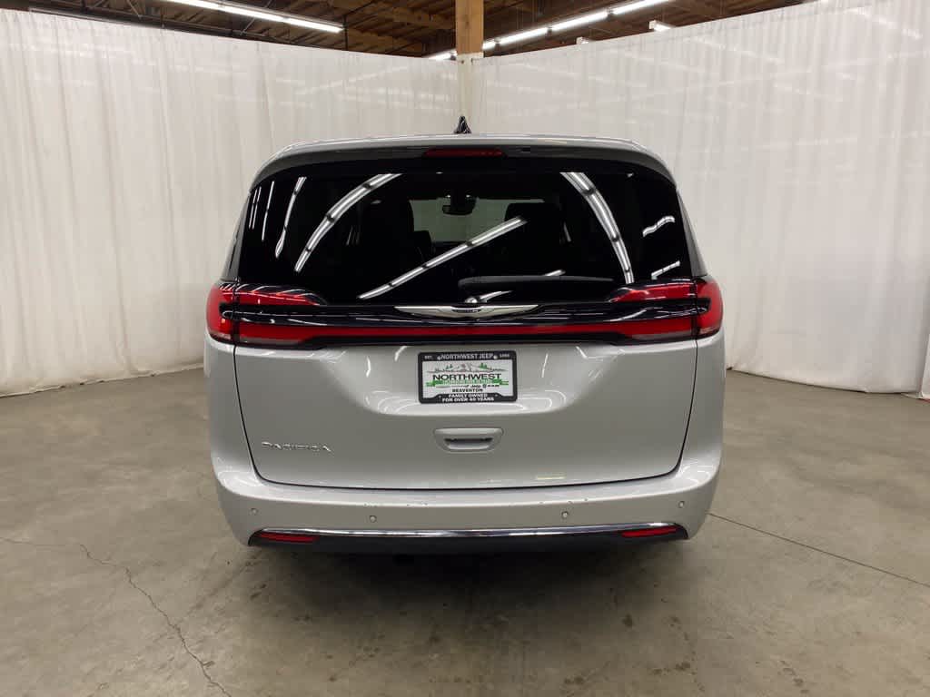 2024 Chrysler Pacifica