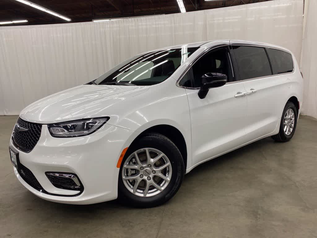 2025 Chrysler Pacifica