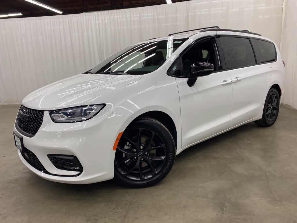 2025 Chrysler Pacifica