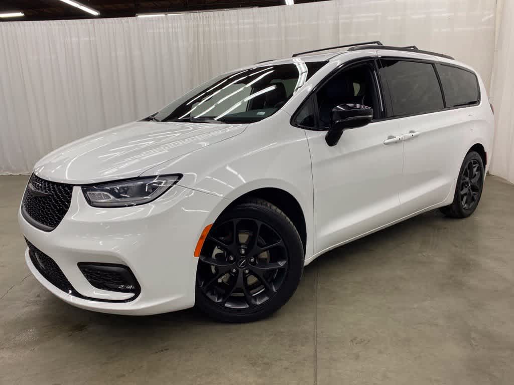 2025 Chrysler Pacifica