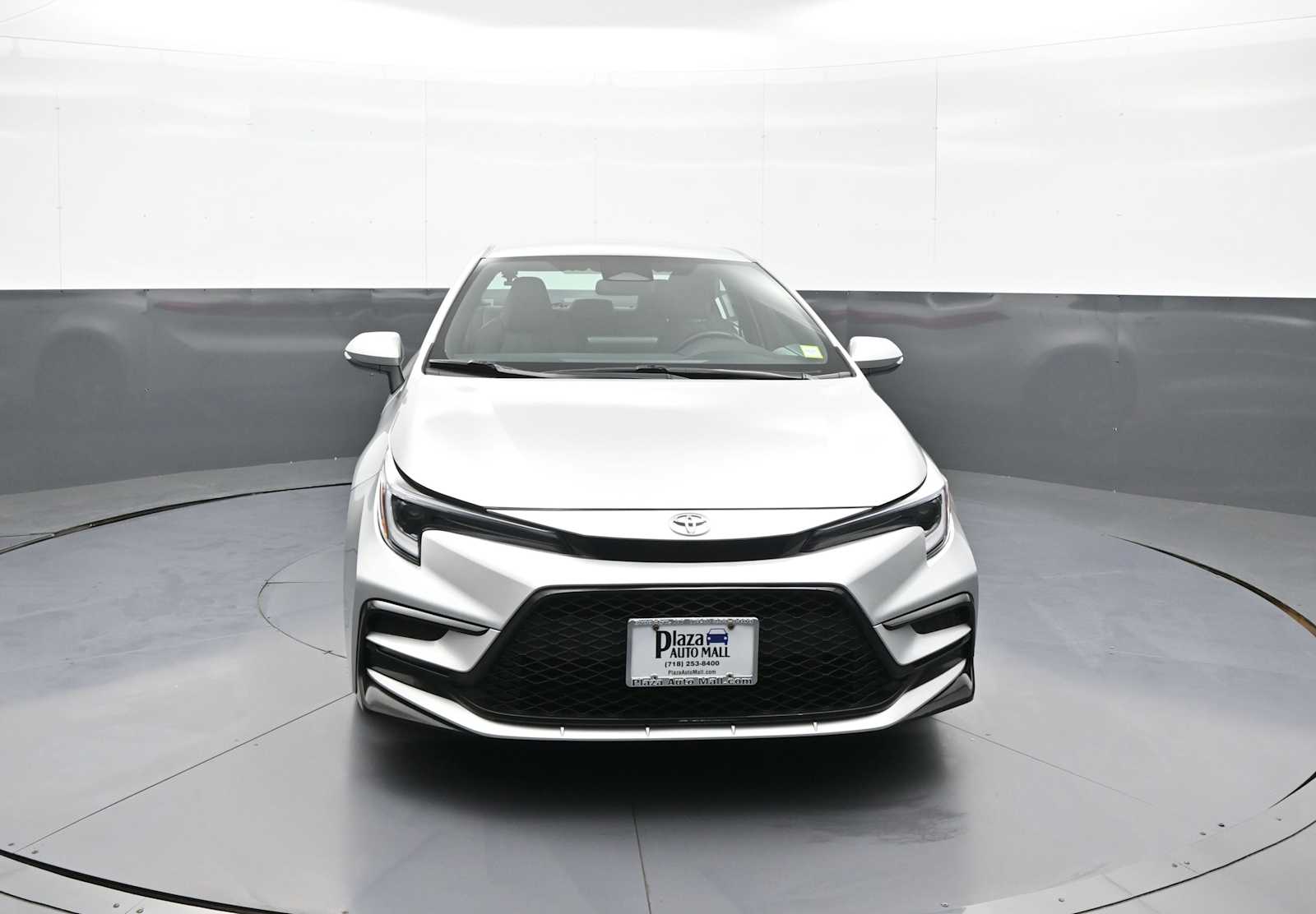 View vehicle photo 2