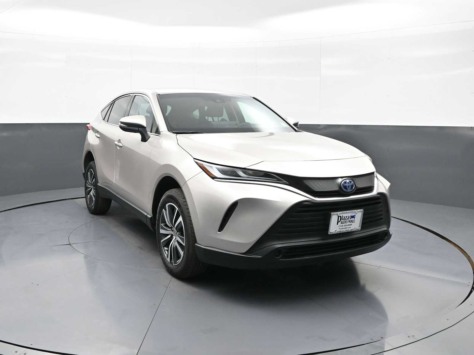 View vehicle photo 2