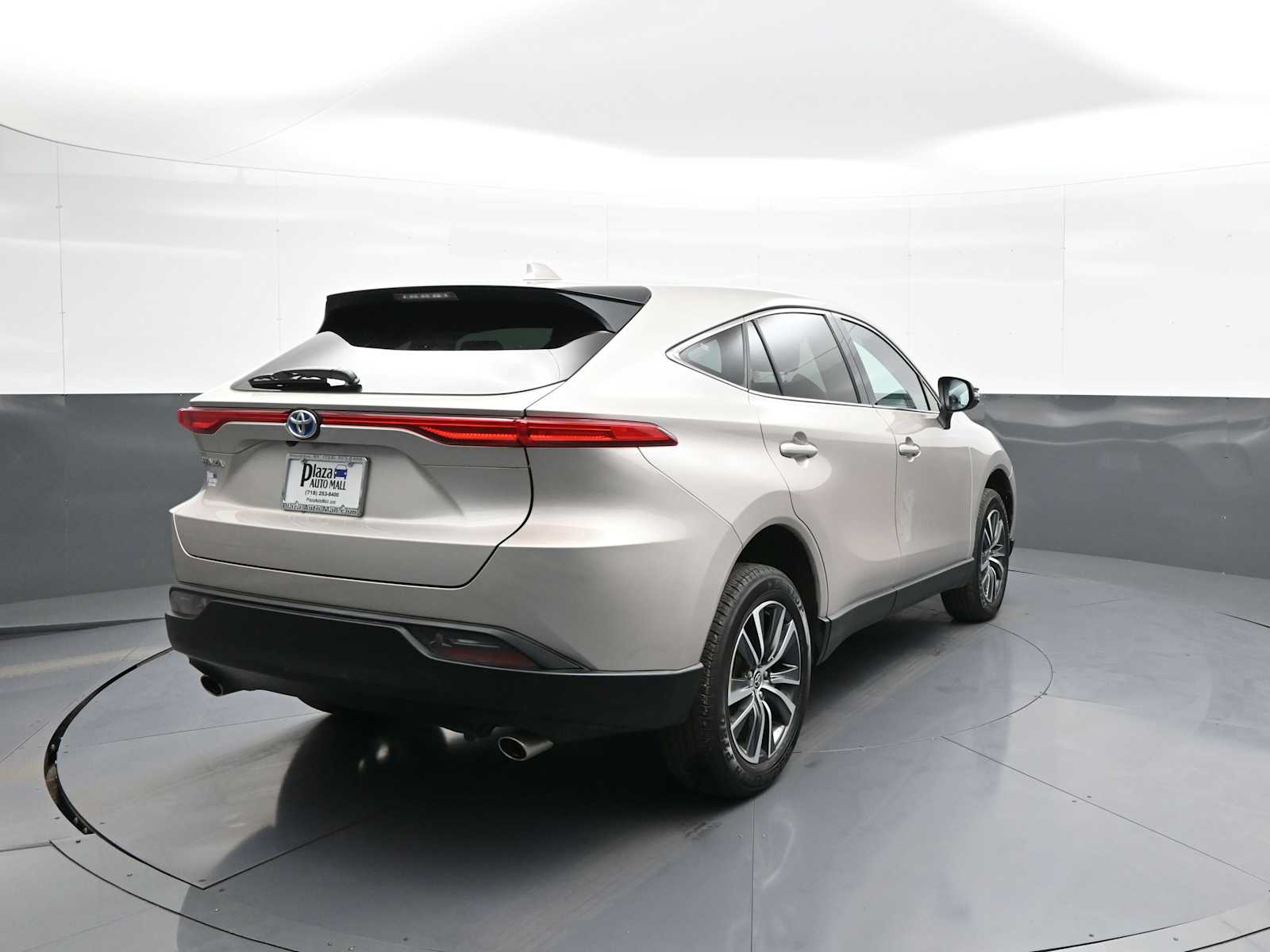 View vehicle photo 5