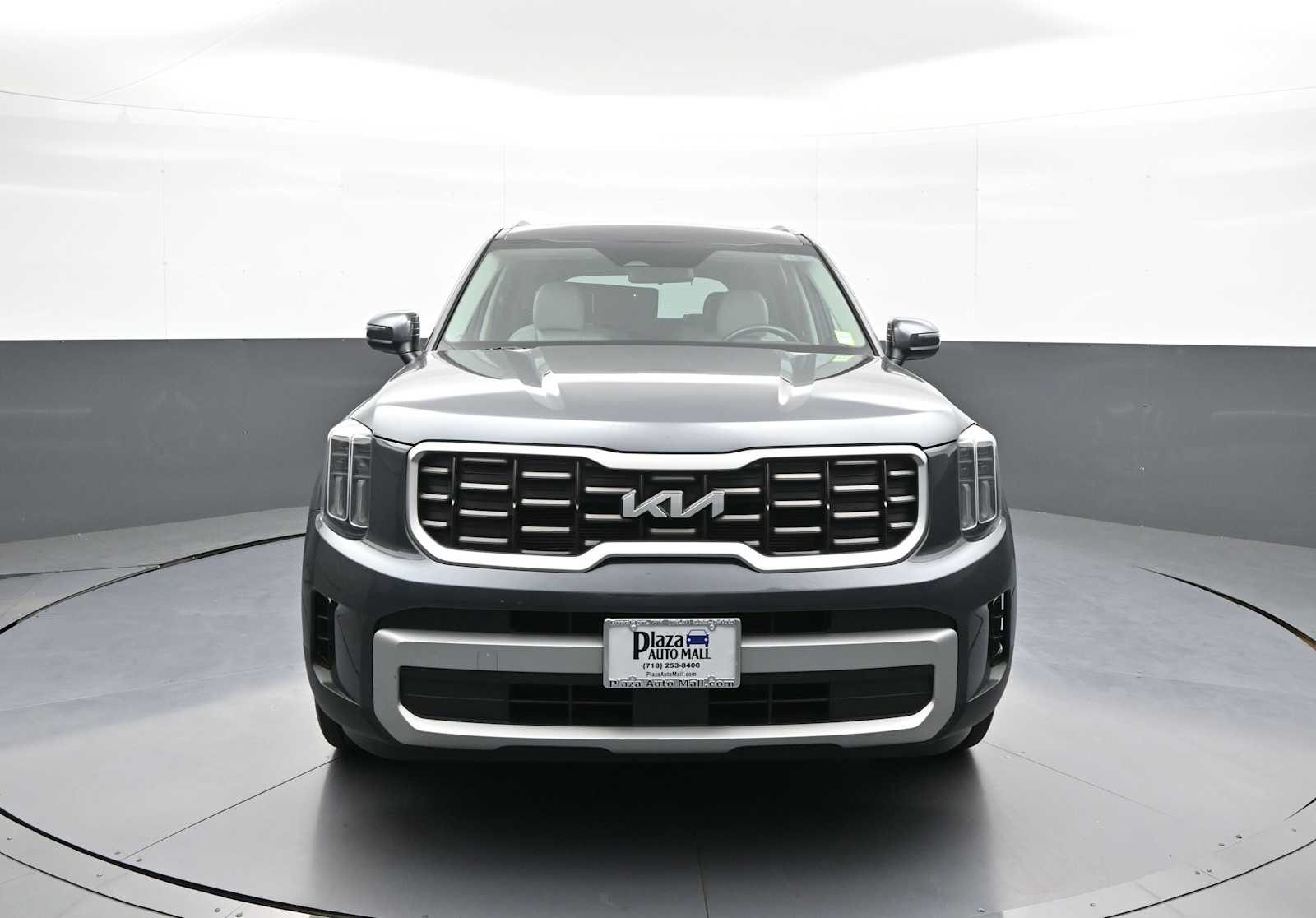 View vehicle photo 2